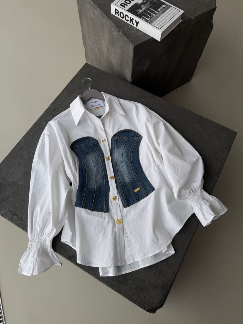 джинсовая блузка,женская джинсовая рубашка,белая джинсовая рубашка в элегантном стиле,корсет джинсовый