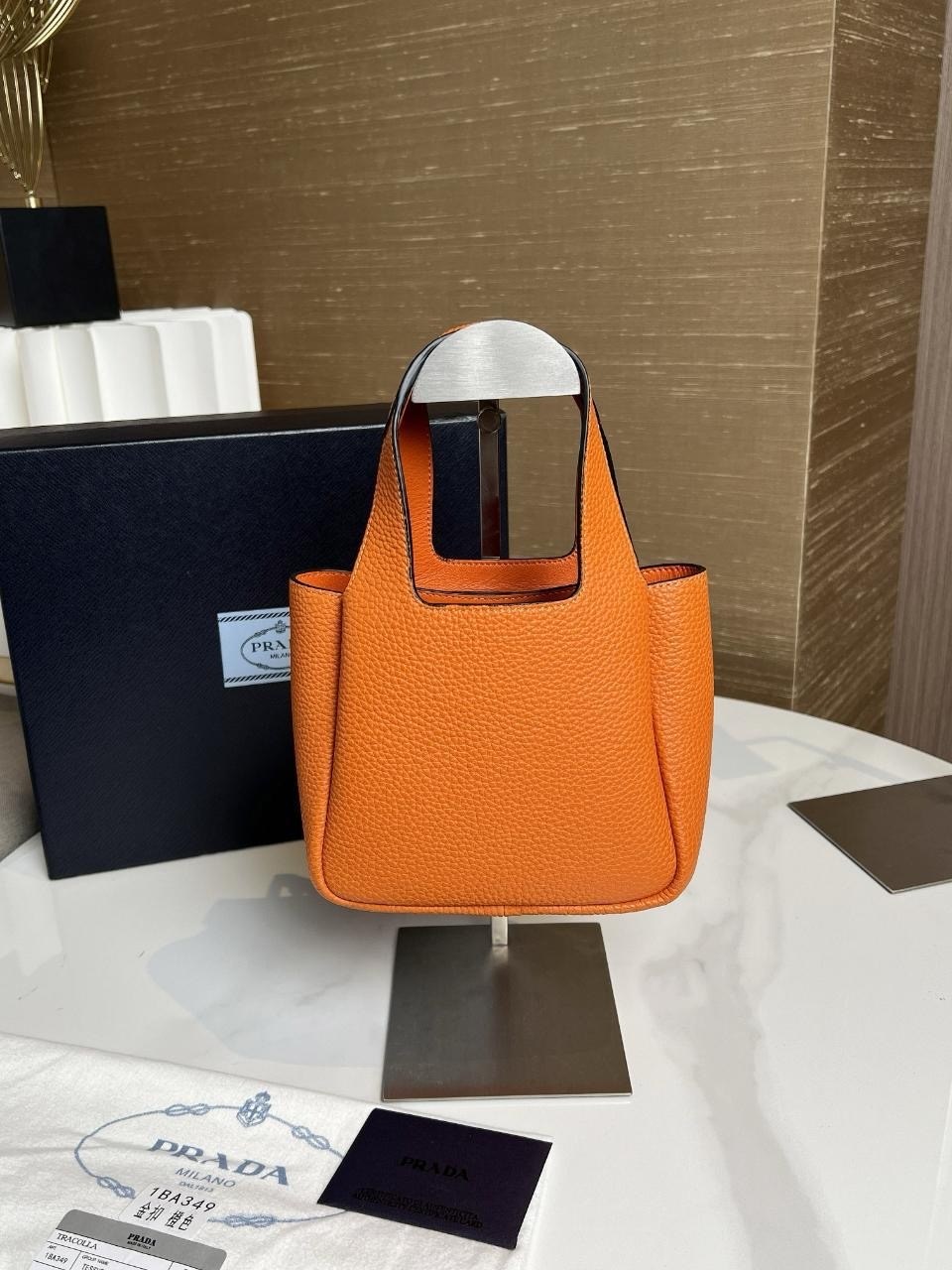 сумка,женская сумка prada,сумка prada,сумка тоут,женская сумка