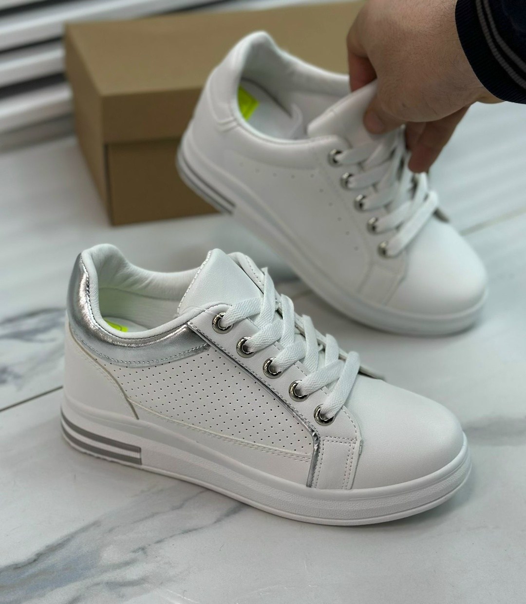 ,женские кроссовки,кроссовки белый,кроссовки для женщин,кроссовки модные женские