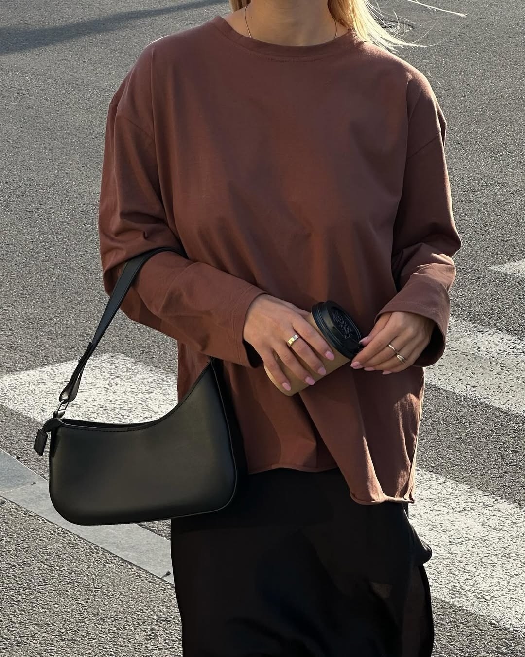 лонгслив женский оверсайз,лонгслив оверсайз коричневый 8base 298005898,лонгслив женский оверсайз с длинными рукавами,лонгслив оверсайз,лонгслив оверсайз хлопок change! цвет коричневый