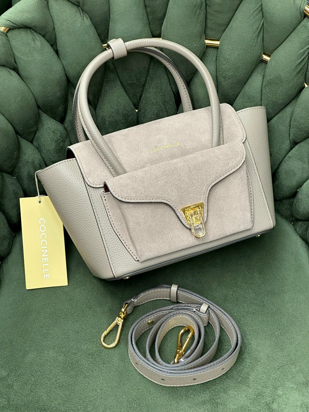 сумка coccinelle,сумка beat классическая с клапаном coccinelle,coccinelle сумка arlettis medium,coccinelle сумка liya medium цвет серый,женская сумка coccinelle