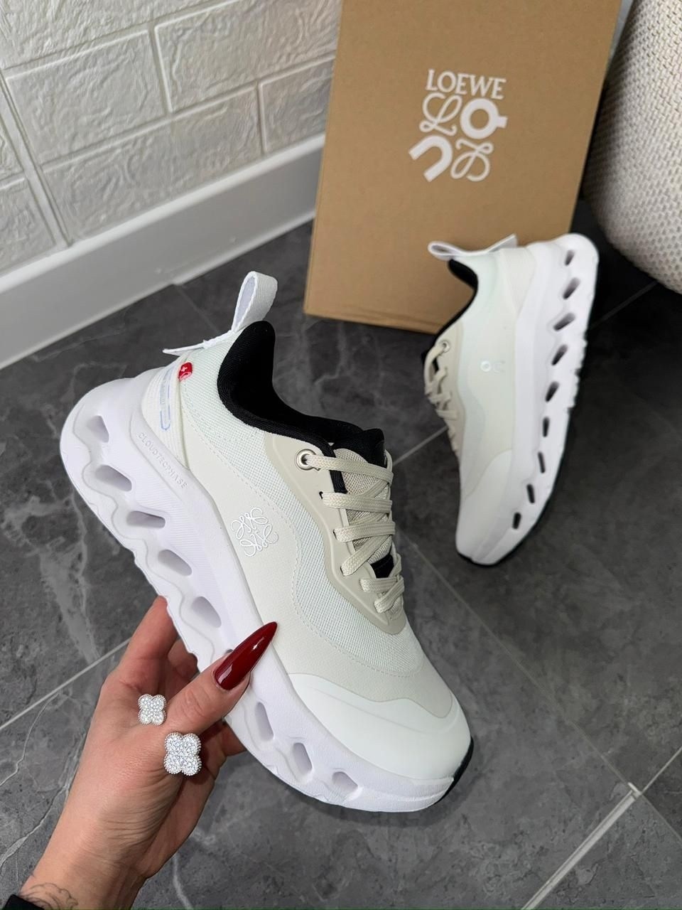 женские кроссовки,модные кроссовки,кроссовки женские на платформе,черные кроссовки,стильные женские кроссовки