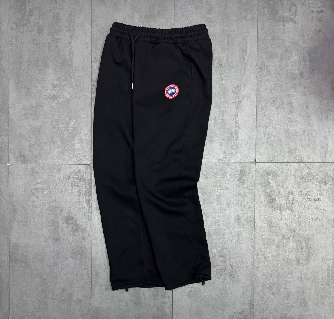 спортивные брюки,спортивные штаны,мускока спортивные штаны canada goose,брюки с логотипом,серые брюки