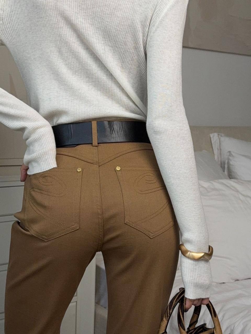 бежевые брюки,повседневные брюки,расклешенные брюки,классические брюки,брюки клеш