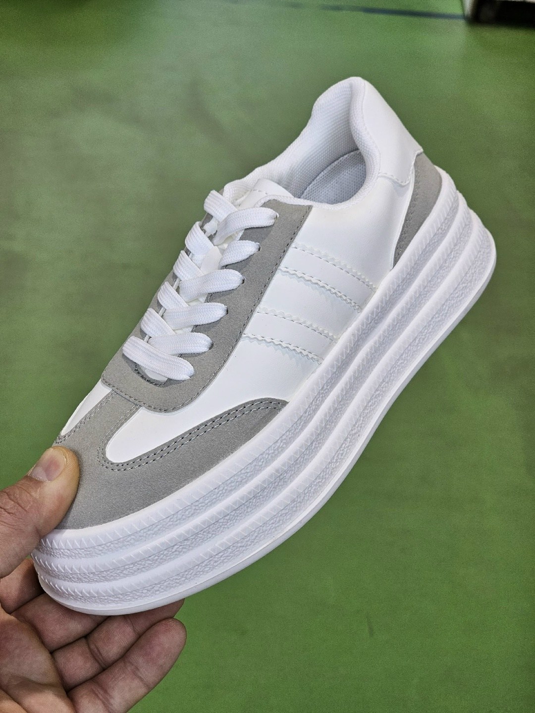 ,кроссовки женскиe,черные кроссовки,кроссовки новинки,кроссовки кеды