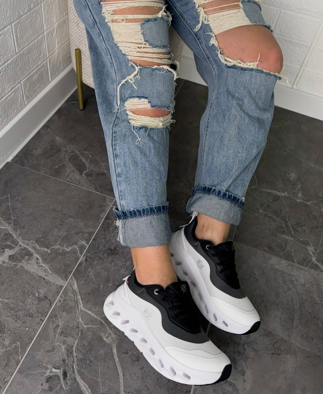 женские кроссовки,,кроссовки стильные,спортивная ,модные кроссовки