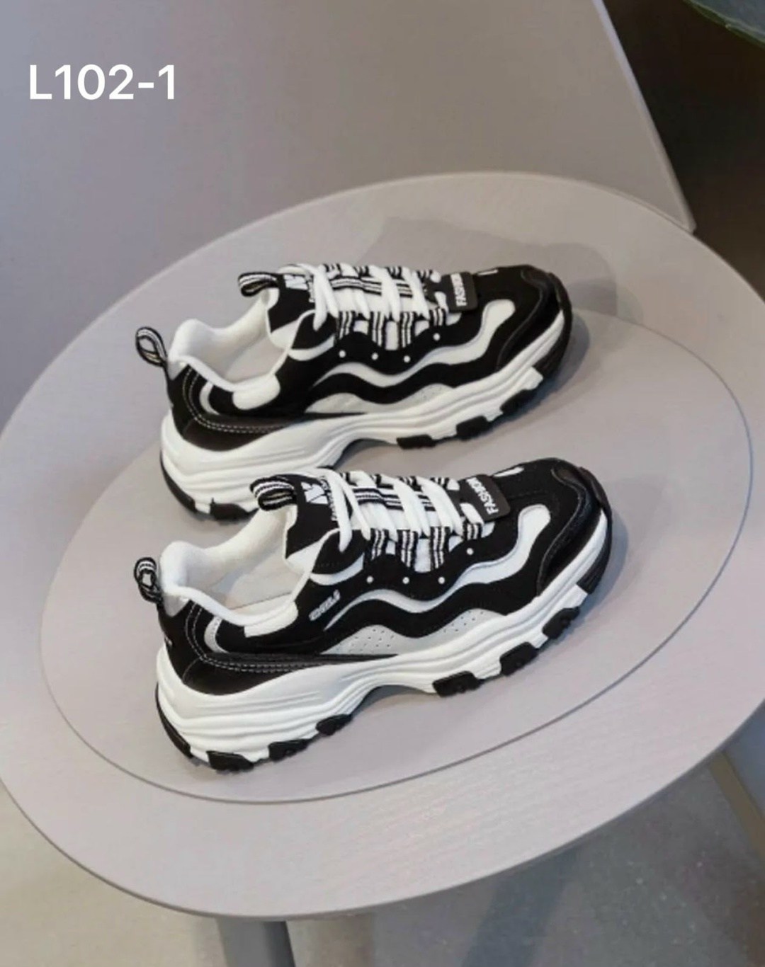 кроссовки женскиe,женские массивные кроссовки,кроссовки,модные кроссовки,массивные кроссовки