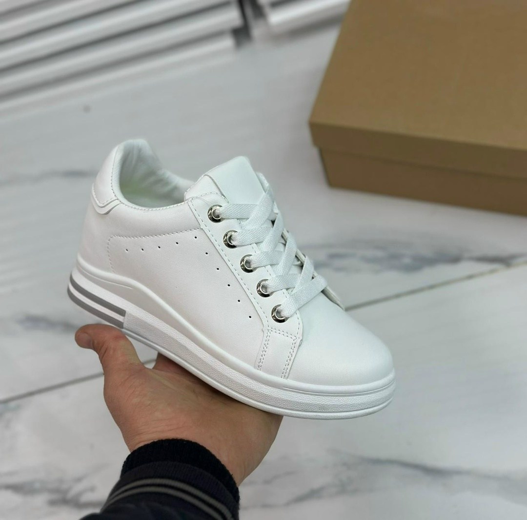 ,женские кроссовки,кроссовки белый,кроссовки модные женские,кроссовки для женщин