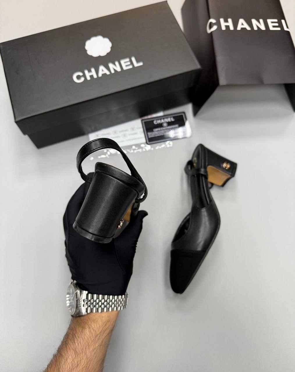 босоножки chanel,туфли chanel,босоножки шанель оригинал,chanel сандалии открытой пяткой,босоножки на каблуке chanel чёрные