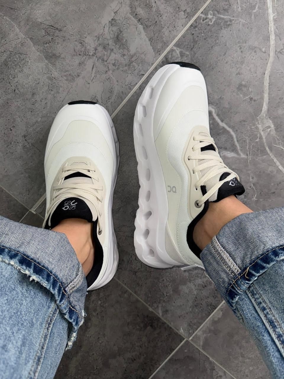 женские кроссовки,,кроссовки стильные,спортивная ,модные кроссовки