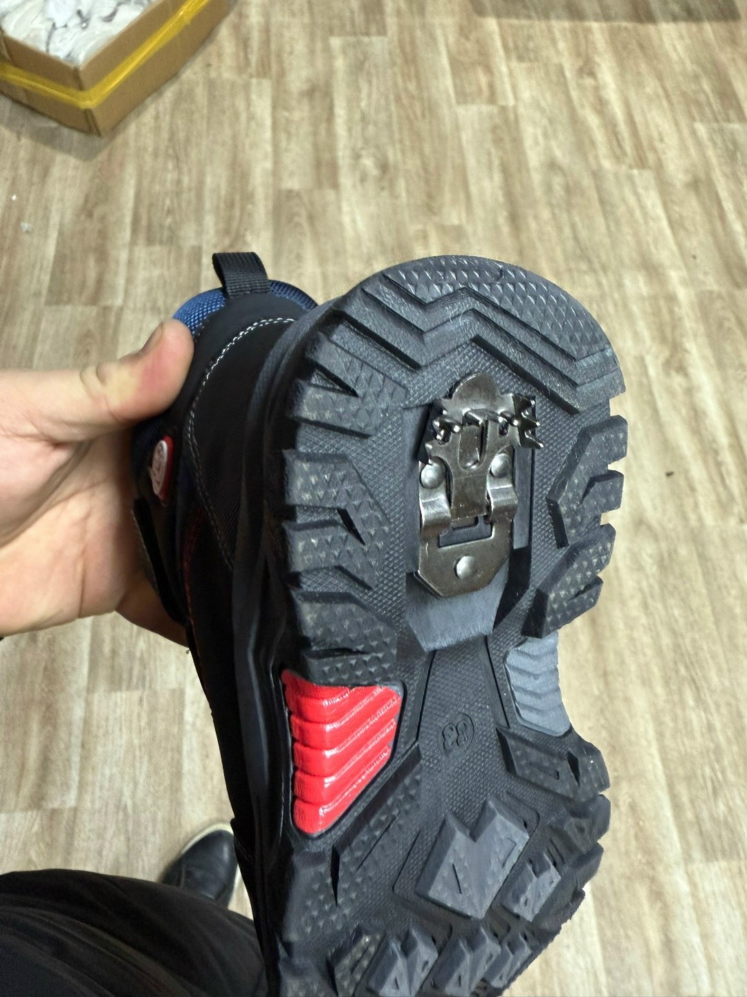 ,подошва антигололед юничел,ботинки evolution,ботинки,ледоступы для обуви