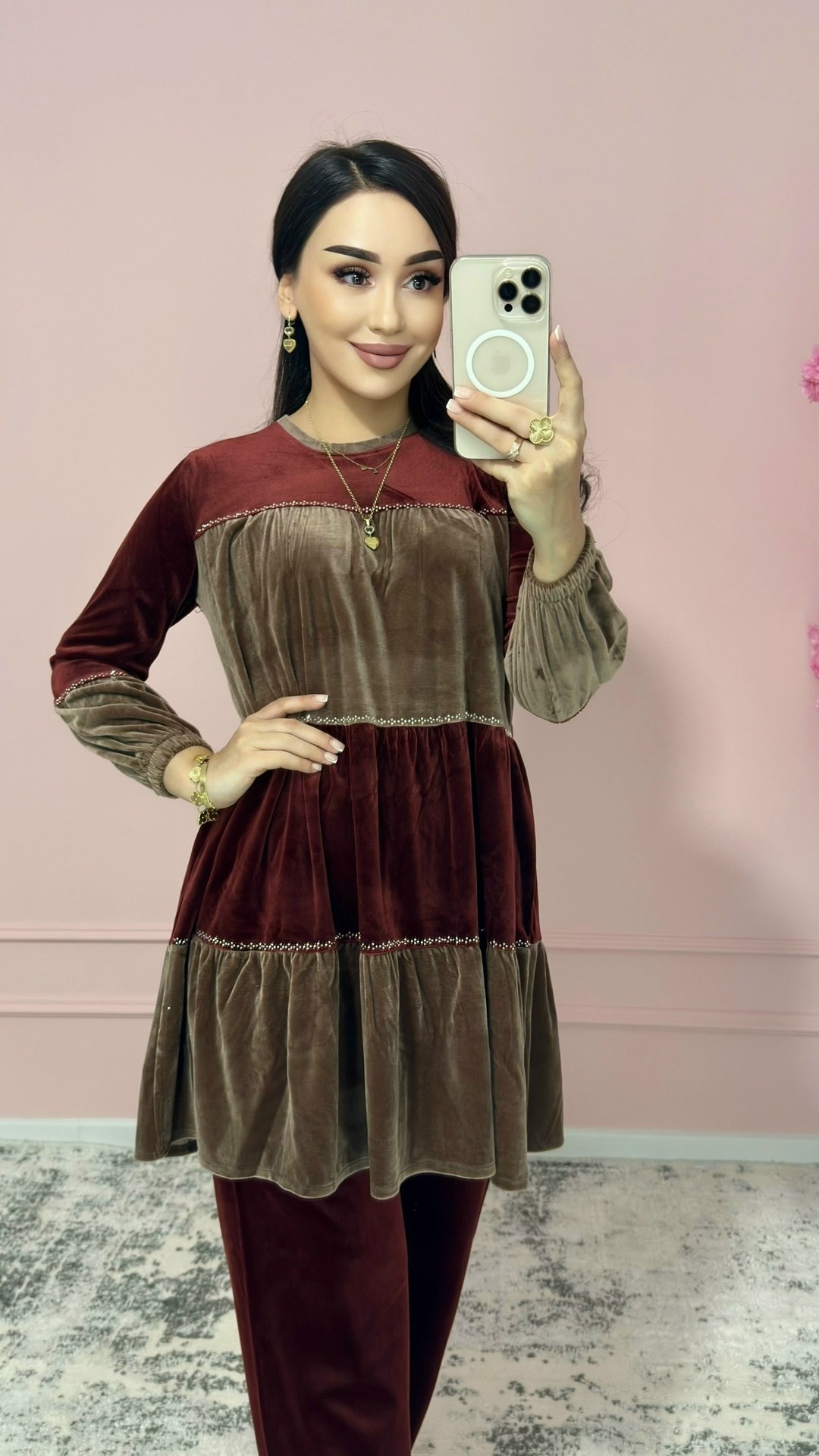 har xil fasondagi eng zamonaviy liboslar,бамбук ва велюрмрамр велюрдан уйда кийишга ва сарпо учун либослар,,куйлак фасонлари,bahorgi koylak lozim fasonlari