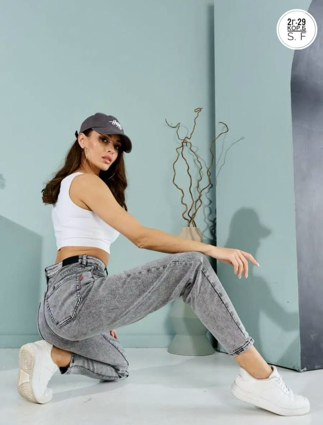джинсы женские,джинсы женские серые,джинсы мом,джинсы,женские джинсы бананы