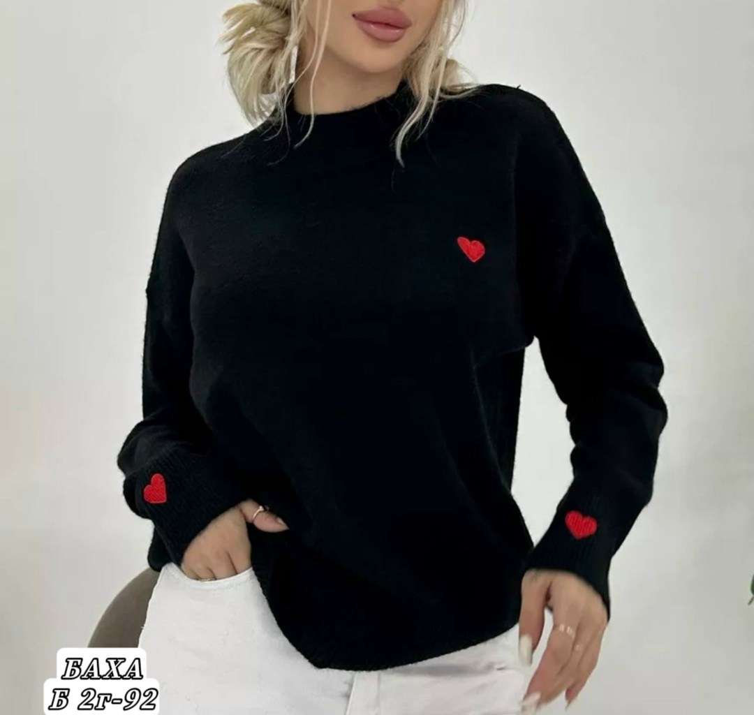 женские свитера,свитер оверcайз с горлом удлиненный вязаный,свитер оверсайз сердечками,свитер с сердечками с кашемира свободного кроя,свитер оверсайз вязаный удлиненный