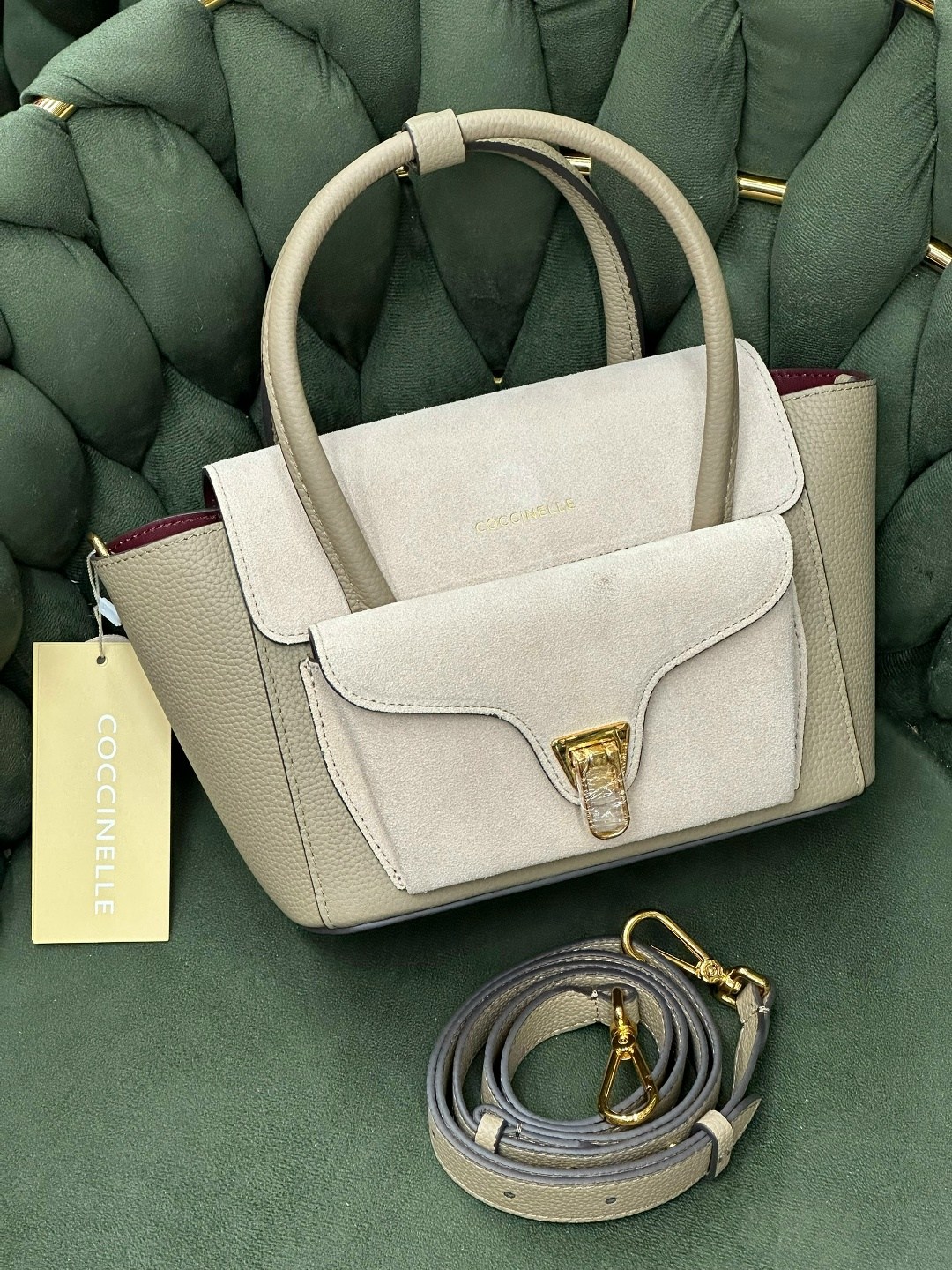 сумка coccinelle,сумка beat классическая с клапаном coccinelle,coccinelle сумка arlettis medium,coccinelle сумка liya medium цвет серый,женская сумка coccinelle