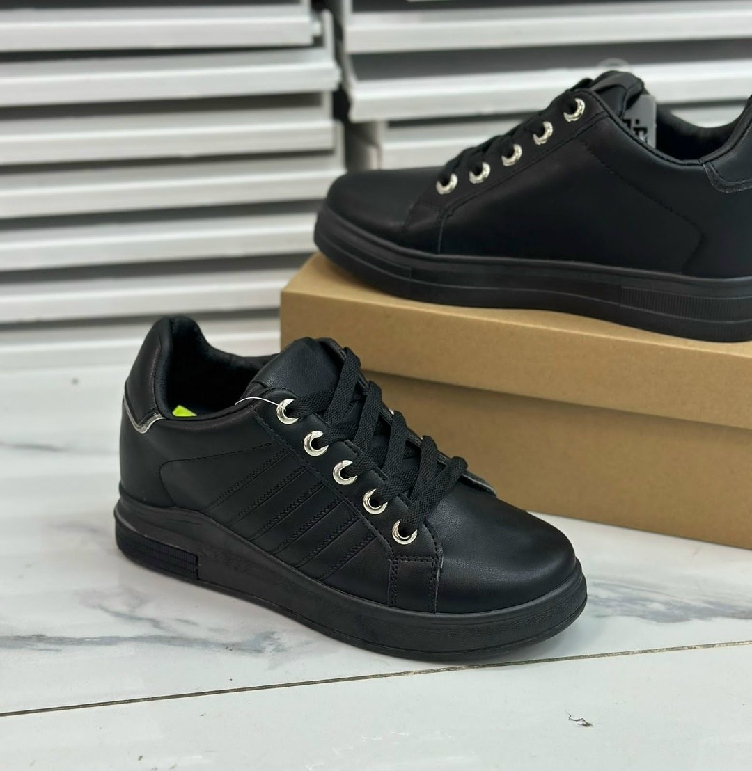 ,женские кроссовки,кроссовки белый,кроссовки модные женские,кроссовки для женщин