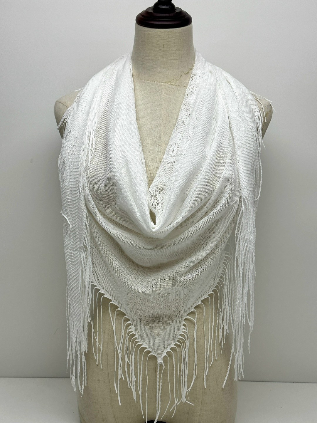 кружевная шаль,кружевная накидка,женская накидка,кружевной платок,кружевной шарф