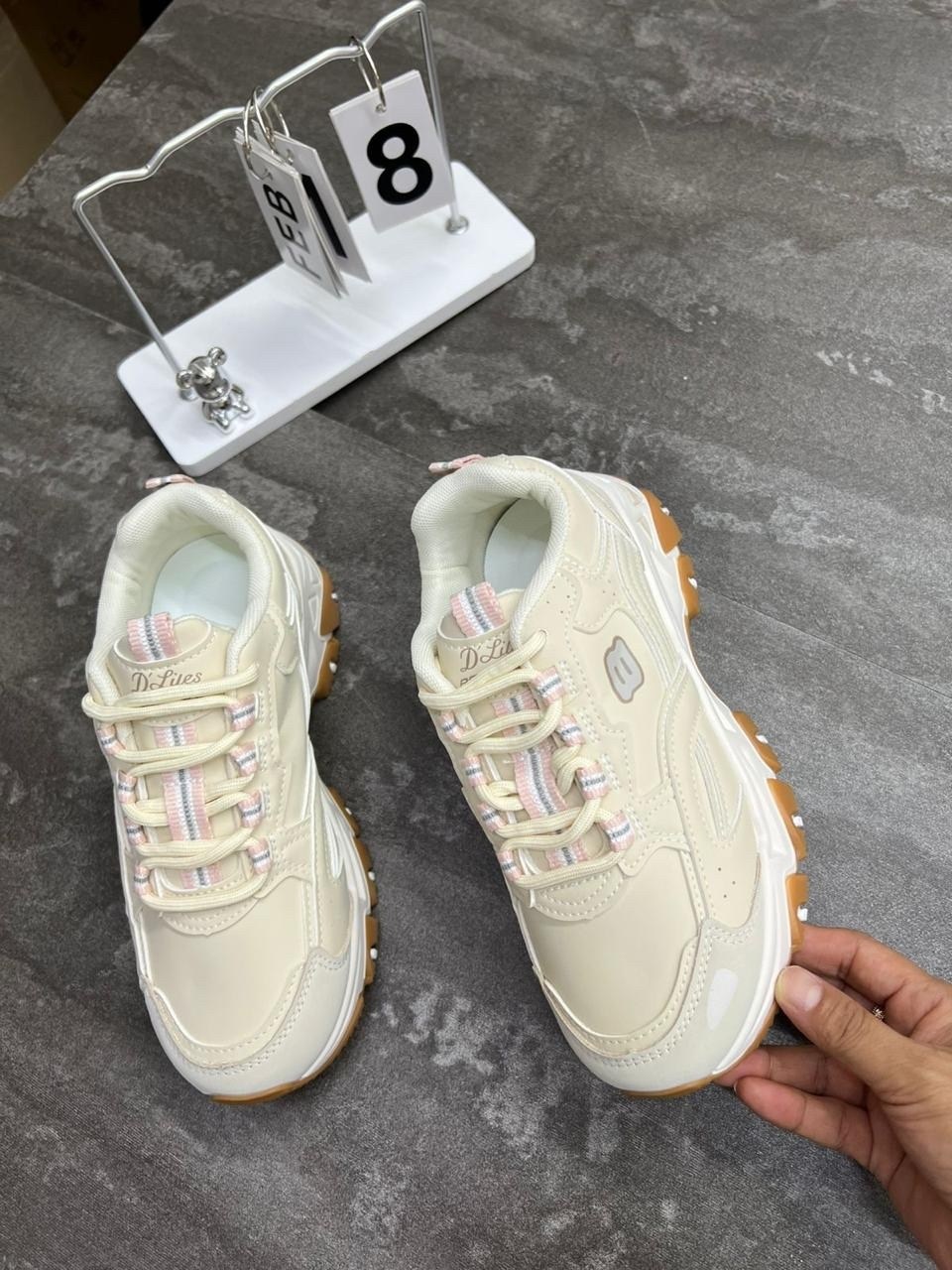 кроссовки женские,женские кроссовки skechers,спортивная ,кроссовки skechers,повседневные кроссовки