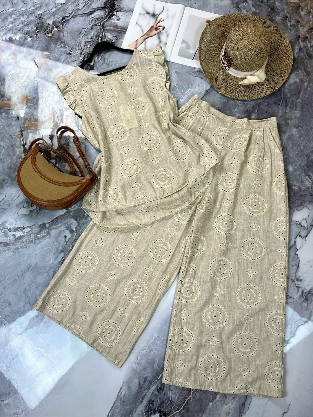 костюм бежевый,бежевые брюки,женские летние костюмы,брючный костюм женский летний,бежевая одежда