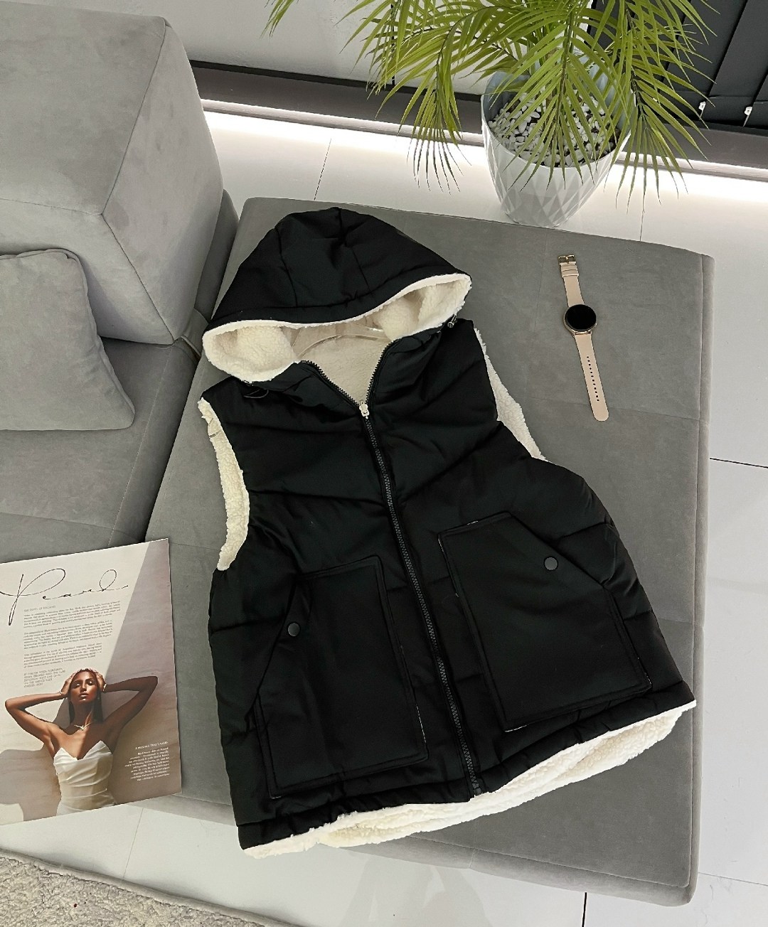 двухсторонняя жилетка женская,женская жилетка,жилет женский,жилет с капюшоном,двухсторонняя жилетка