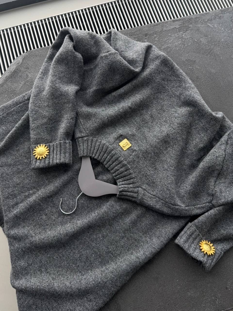 платье трикотажное с ремнем emberens 250483220,трикотажное платье,женское платье,модели платьев,темно-серое вязаное платье-свитер от fendi