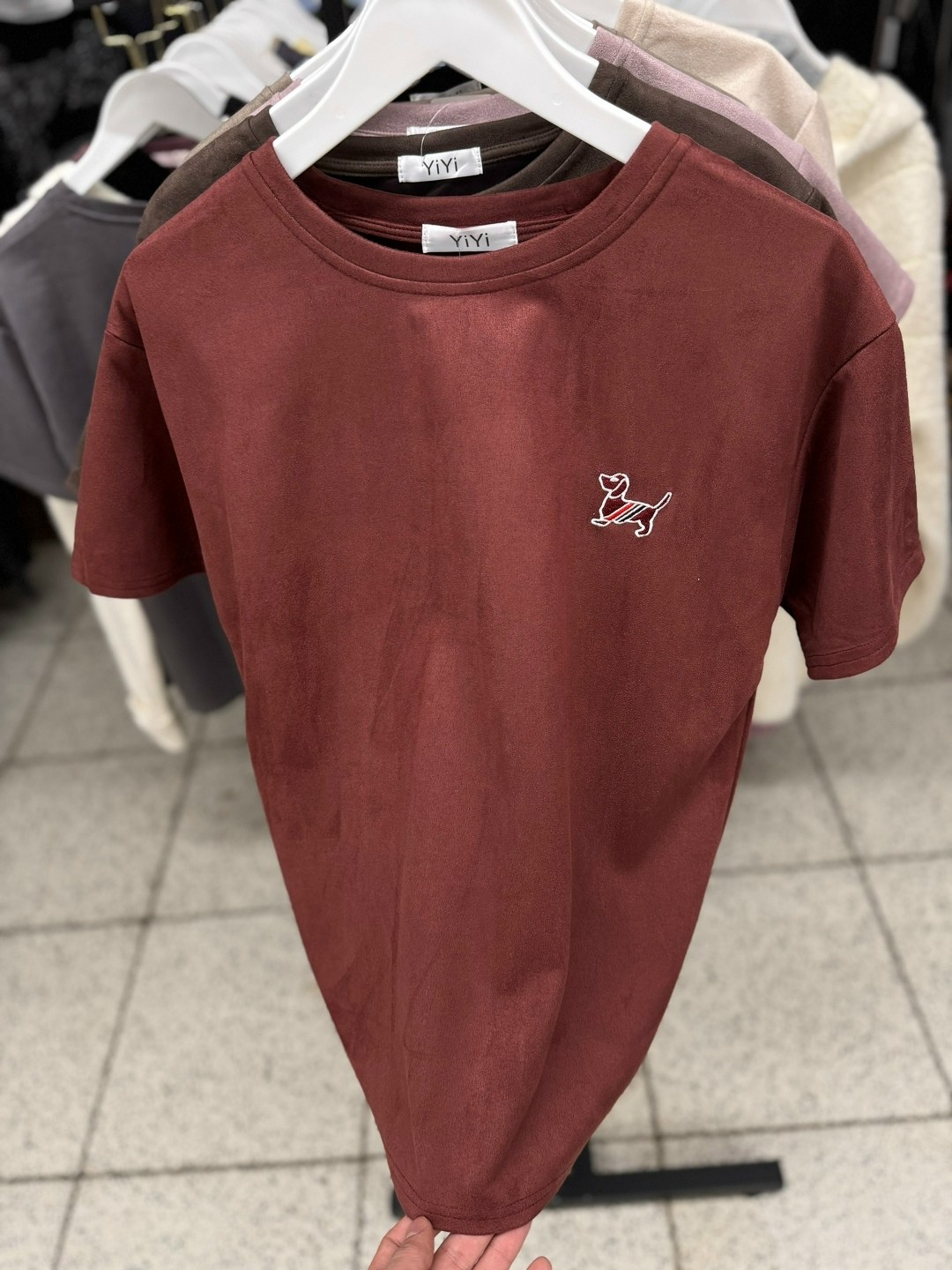 футболка,стиль футболка,футболки дизайн,бордовая футболка,футболки женские мужские