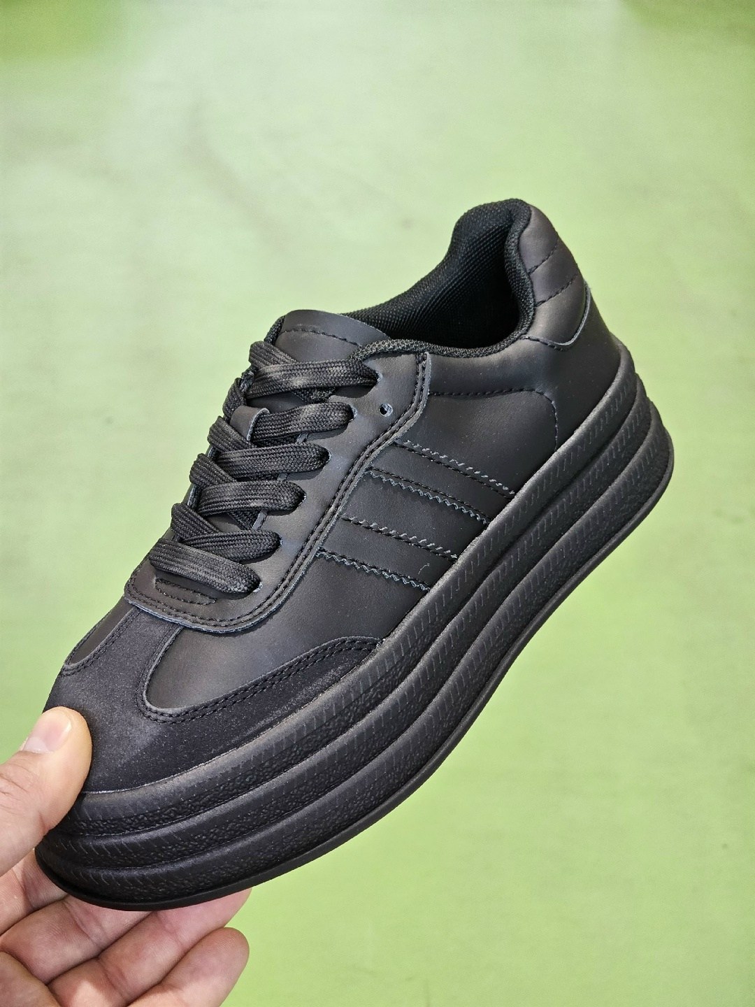 ,кроссовки женскиe,черные кроссовки,кроссовки новинки,кроссовки кеды