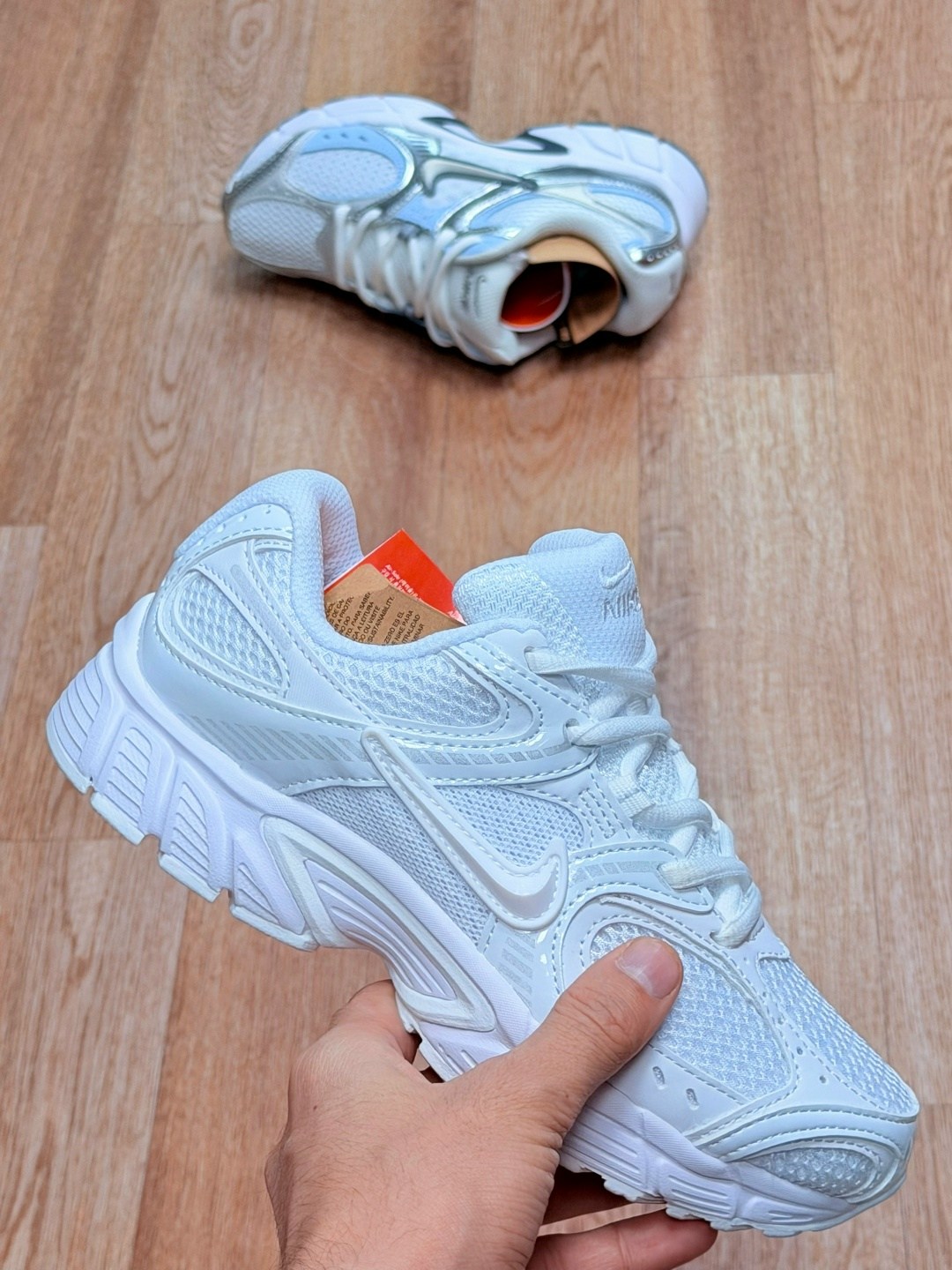 кроссовки nike,женские кроссовки nike,женские повседневные кроссовки v5 rnr от finish line nike,женские кроссовки,женские кроссовки nike v5 rnr