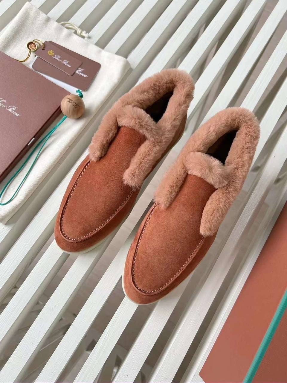 женские лоферы loro piana open walk с мехом,ботинки женские зимние замшевые лоро пиано морковные premium a131908,,лоферы женские loro piana,loro piana зимние лоферы