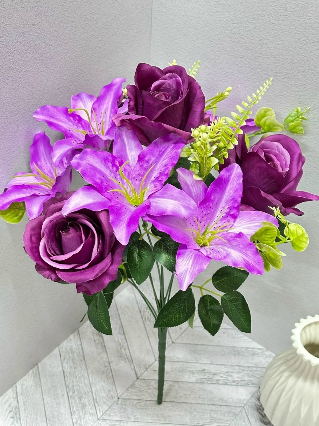 свадебный букет лилии,букет лилии,белые лилии букет,букет цветов лилии,букет искусственных цветов лилии