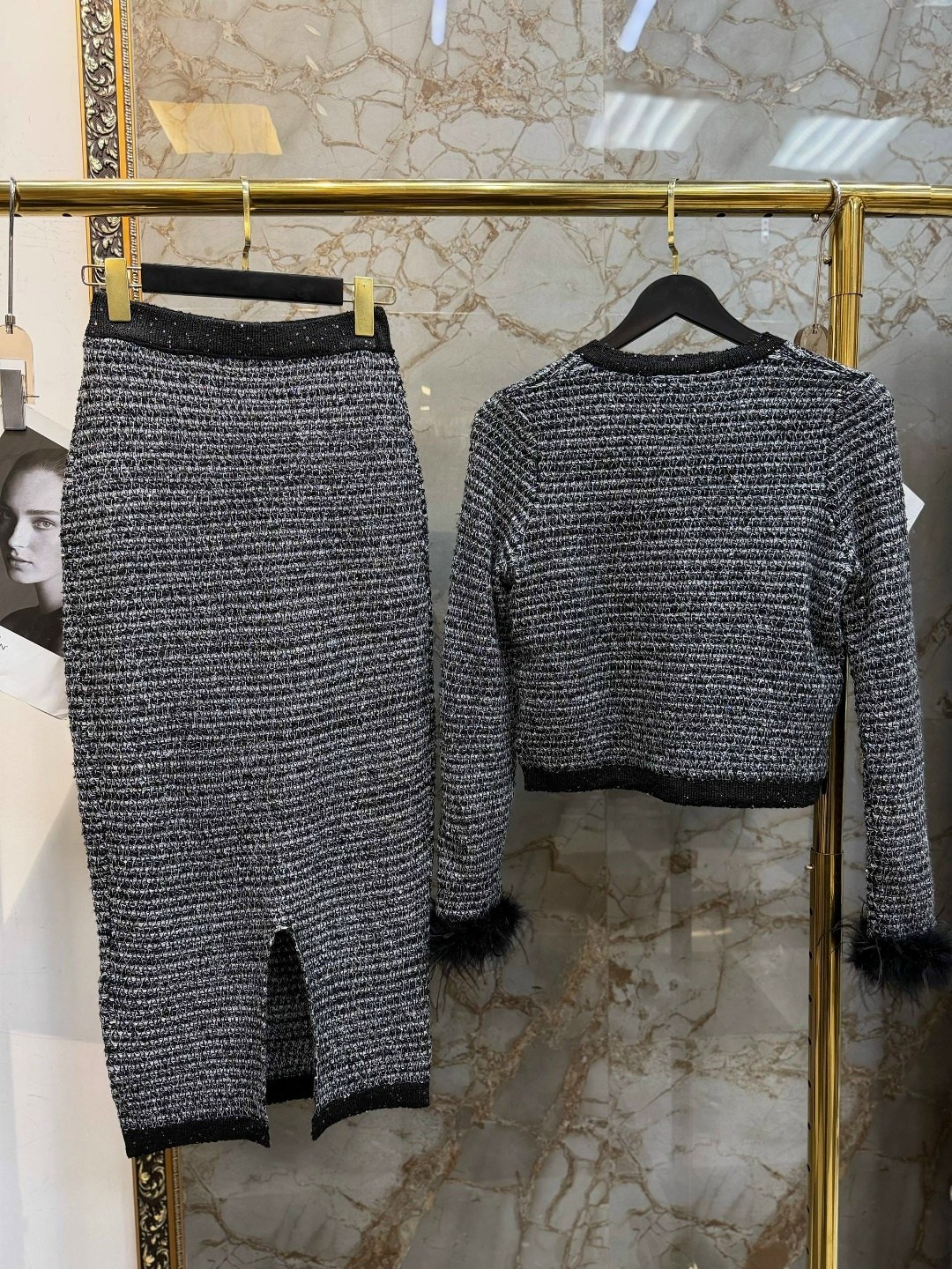 женский клетчатый твидовый костюм,женский твидовый костюм из двух предметов,твидовый костюм коко шанель,твидовый костюм,твидовый костюм с юбкой