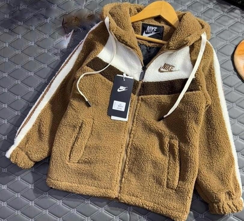 найк двухсторонняя куртка nike барашек,куртка барашек двухсторонняя nike,nike big swoosh fleece jacket,куртка барашка nike,куртка найк барашек