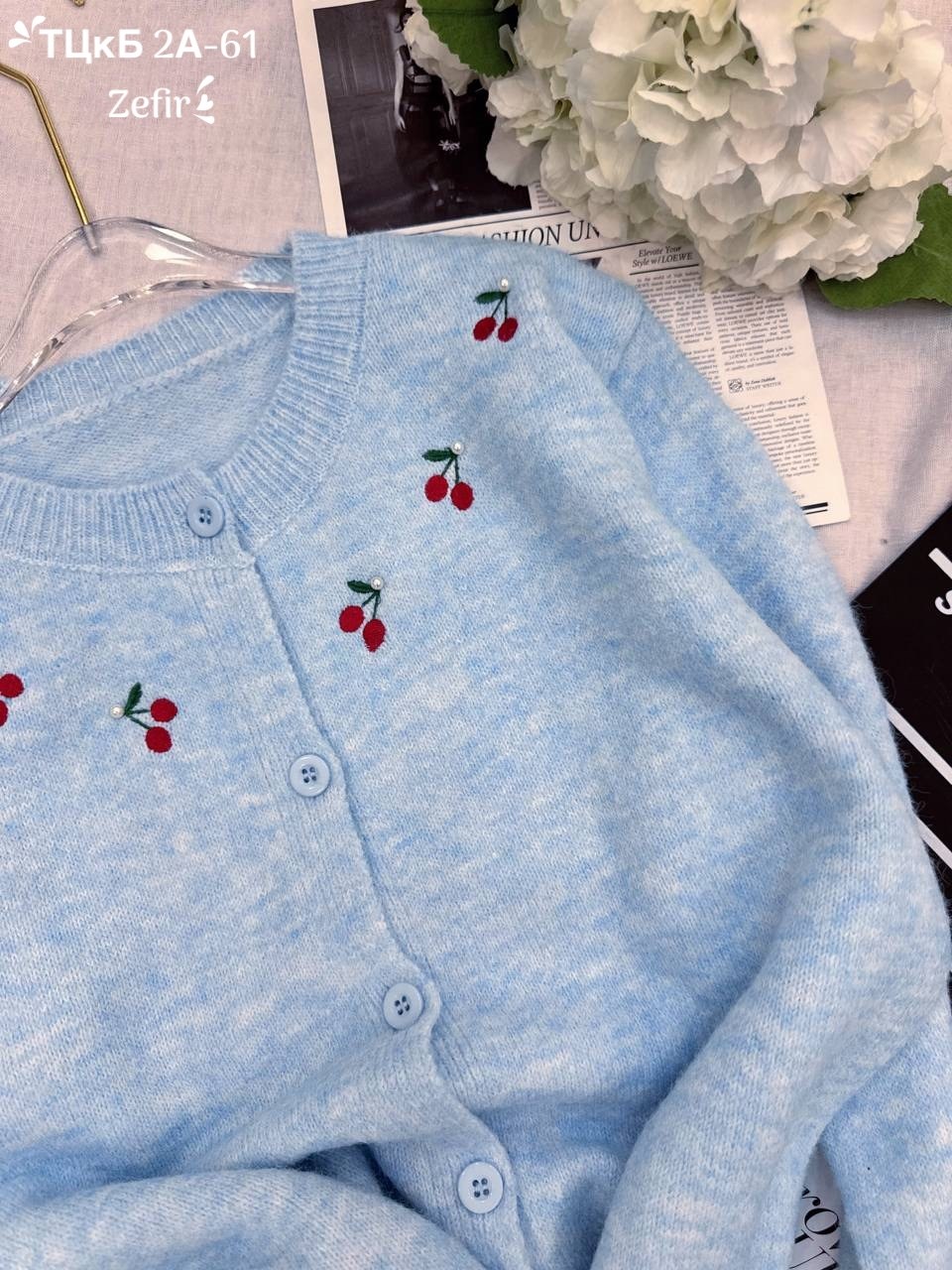кардиган с вишенками,кардиган короткий на пуговицах с вишенками bye kitty,кардиган укороченный с вишнями,кардиган с вышивкой,кардиган вишня