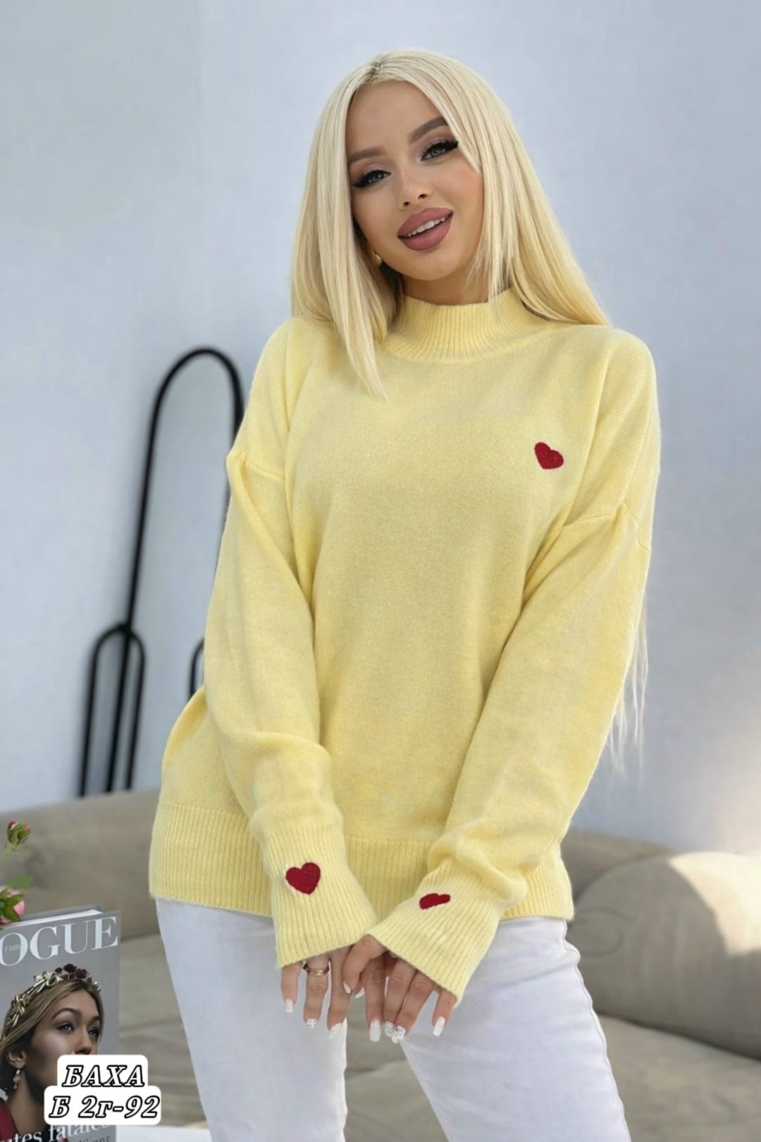 женские свитера,свитер оверcайз с горлом удлиненный вязаный,свитер оверсайз сердечками,свитер с сердечками с кашемира свободного кроя,свитер оверсайз вязаный удлиненный