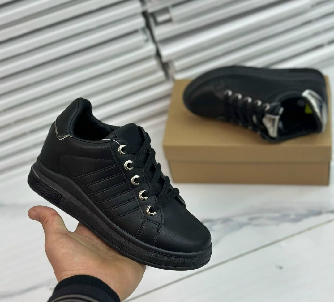 ,женские кроссовки,кроссовки белый,кроссовки модные женские,кроссовки для женщин