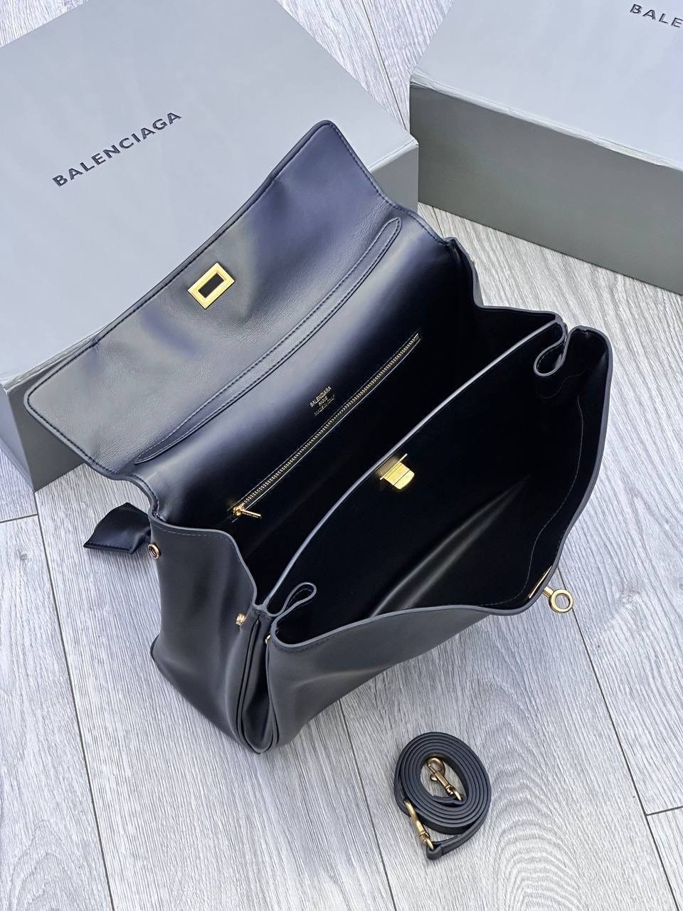 balenciaga сумка женская,сумка balenciaga,сумка balenciaga натуральная кожа 35-24 см,сумка balenciaga rodeo,сумка баленсиага