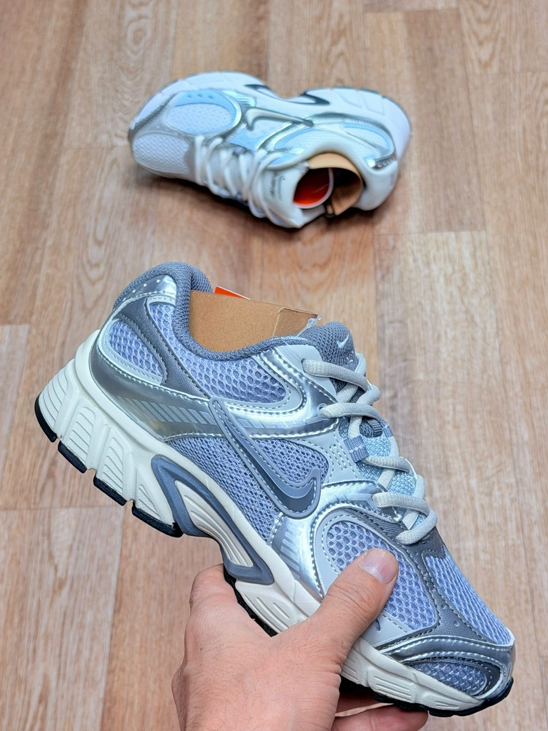 кроссовки nike,женские кроссовки nike,женские повседневные кроссовки v5 rnr от finish line nike,женские кроссовки,женские кроссовки nike v5 rnr