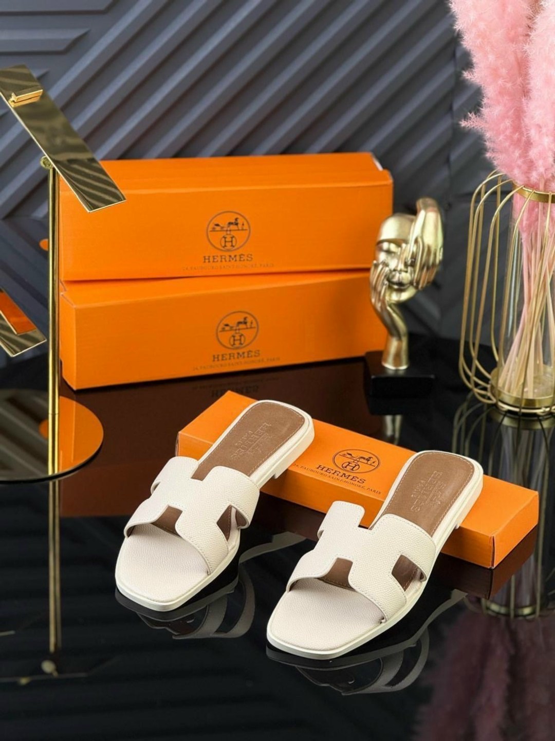 шлепки hermes женские,шлепки hermes,шлепки hermes 2026,шлепанцы hermes,женские тапочки hermes