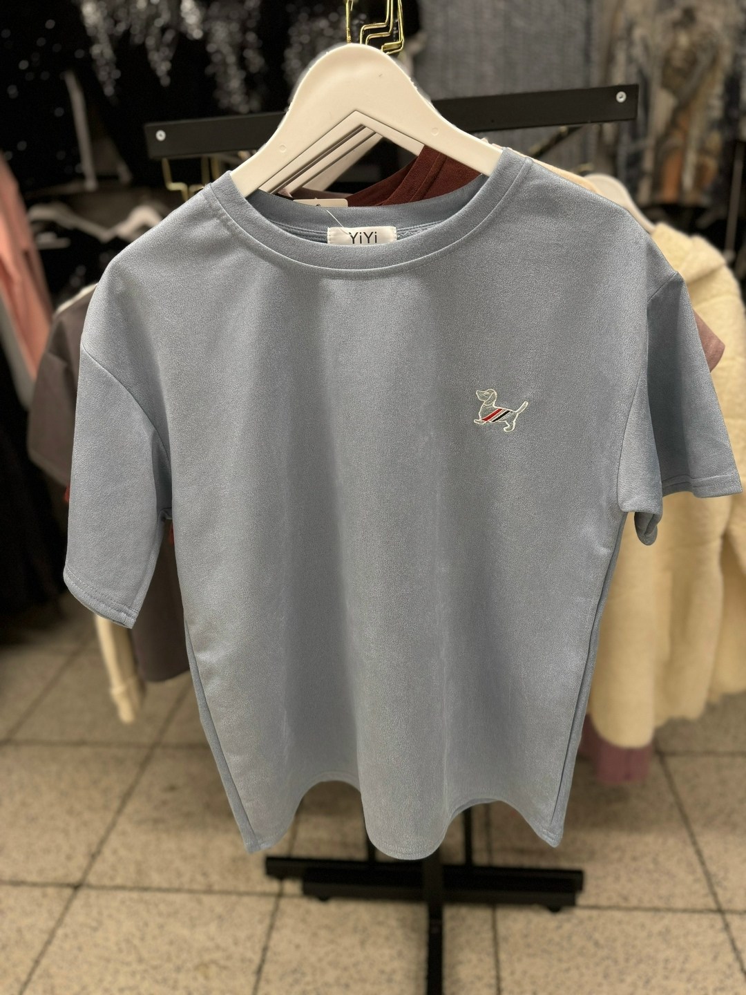 футболка,стиль футболка,футболки дизайн,бордовая футболка,футболки женские мужские