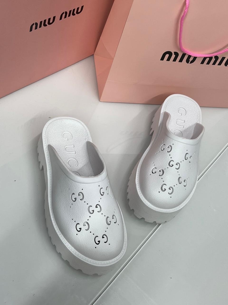 сабо гуччи,,шлепки gucci женские белые,шлепки гуччи женские 2026,женские шлепанцы