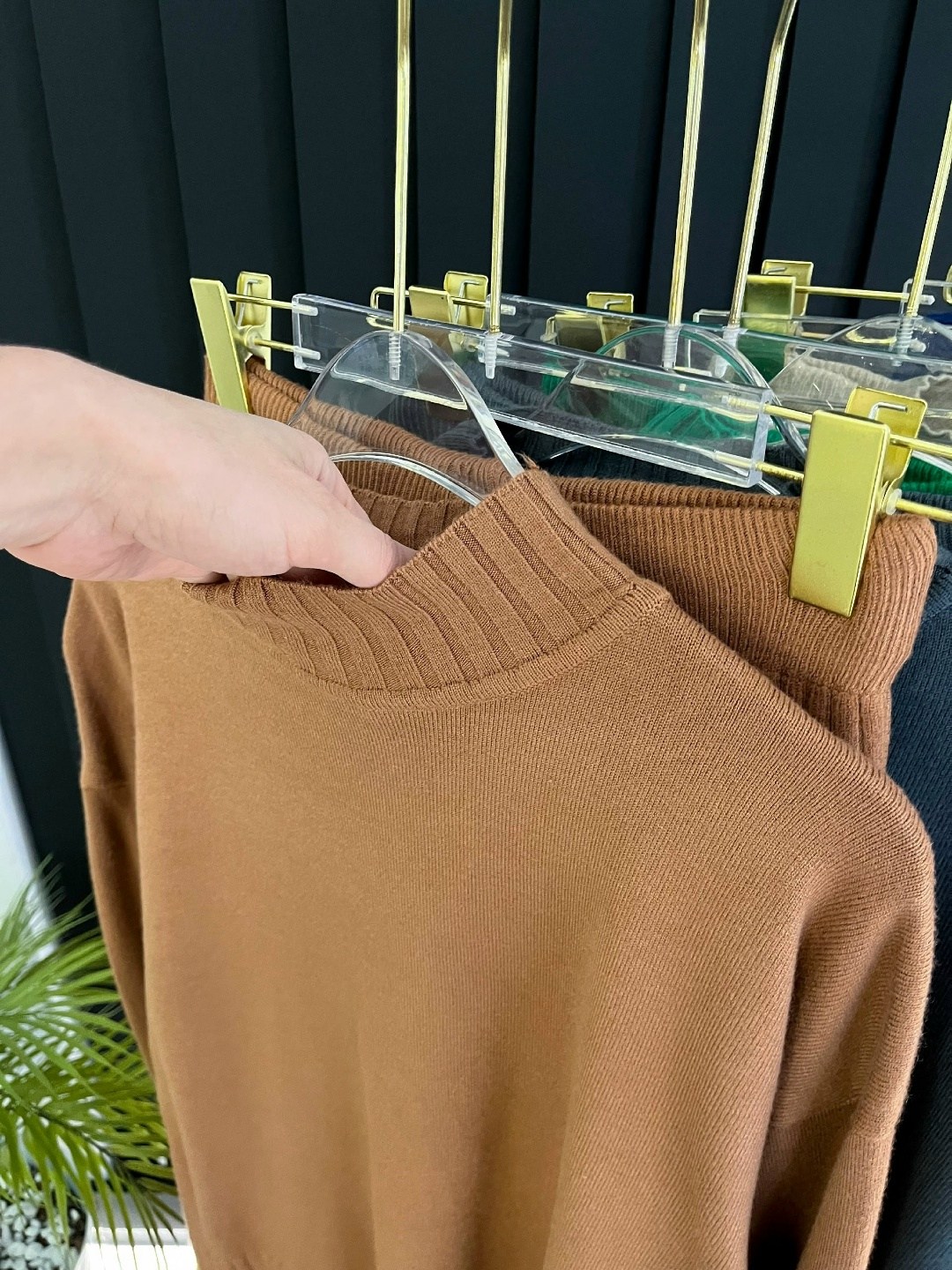 костюм женский,костюм женский: свитер и штаны арт. 1198751,костюм с брюками,костюм женский трикотажный,костюм бежевый