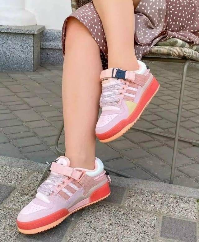 adidas розовые кроссовки,кроссовки адидас bad bunny,кроссовки адидас розовые,кроссовки adidas,кроссовки bad bunny x adidas forum buckle low цвет розовый