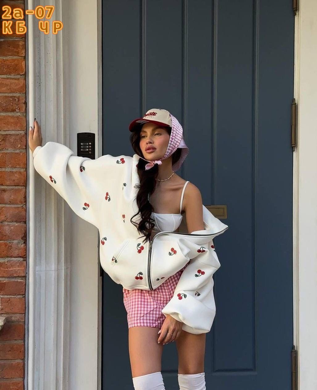 белая кофта оверсайз,кофта оверсайз стильная,модная толстовка,зип худи оверсайз на молнии с принтом,худи оверсайз