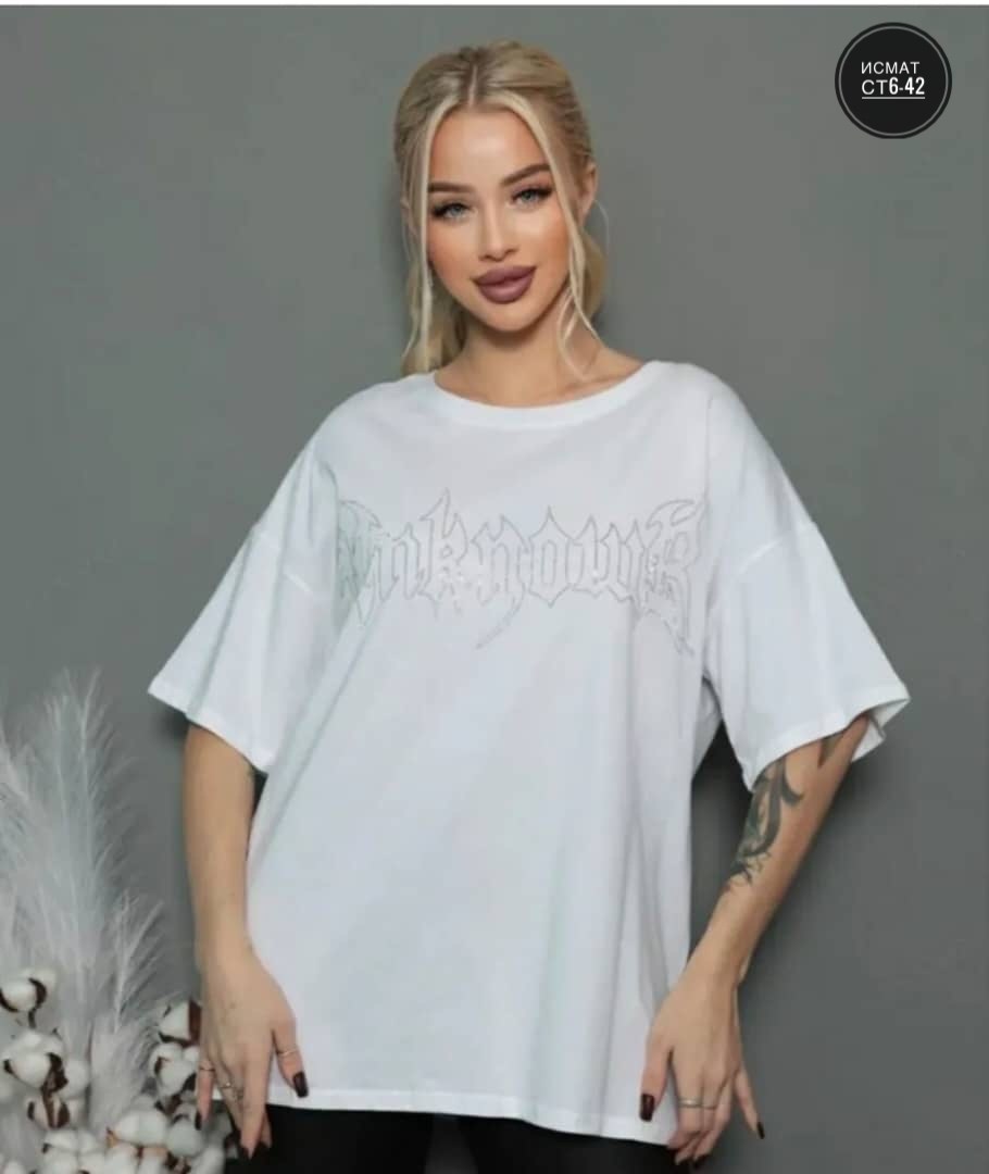 футболка со стразами женская,футболка оверсайз со стразам,футболка оверсайз базовая со стразами,женская футболка оверсайз со стразами,женская футболка