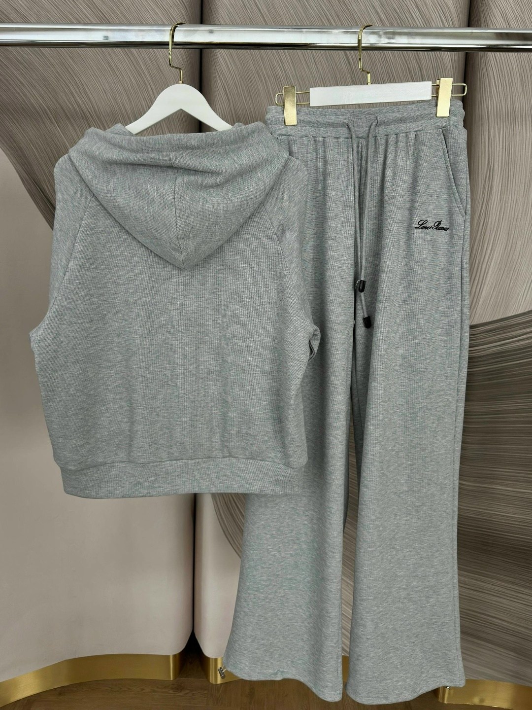 трикотажные костюмы,костюм brunello cucinelli,спортивный костюм brunello cucinelli,спортивный костюм miu miu женский,костюм спортивный