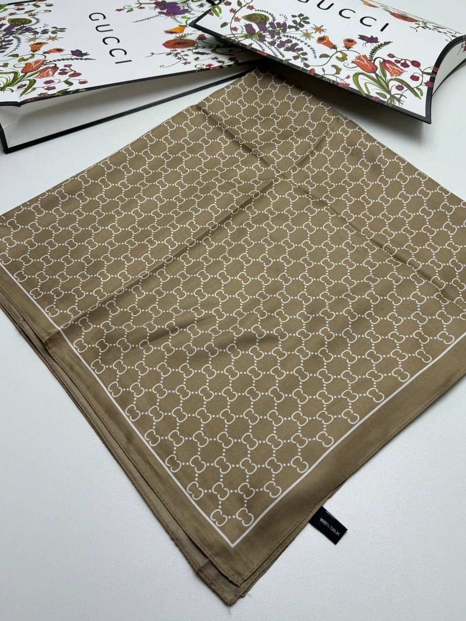 женский платок,платок gucci шелковый,платки диор,платки шарф,платок гуччи черный