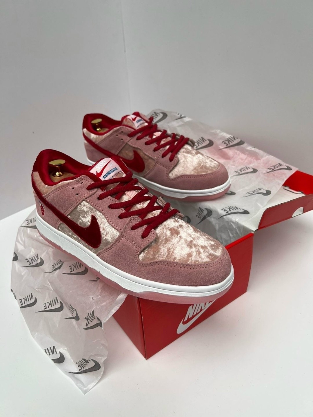 кроссовки nike sb dunk low strangelove,кроссовки nike sb dunk low,кроссовки женские nike sb dunk,nike sb dunk low strangelove,nike dunk sb low