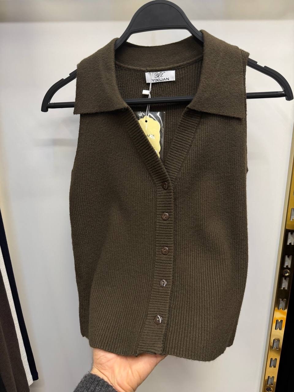 жилет mango,трикотажный топ,брюки льняные,бежевые брюки,брюки широкие