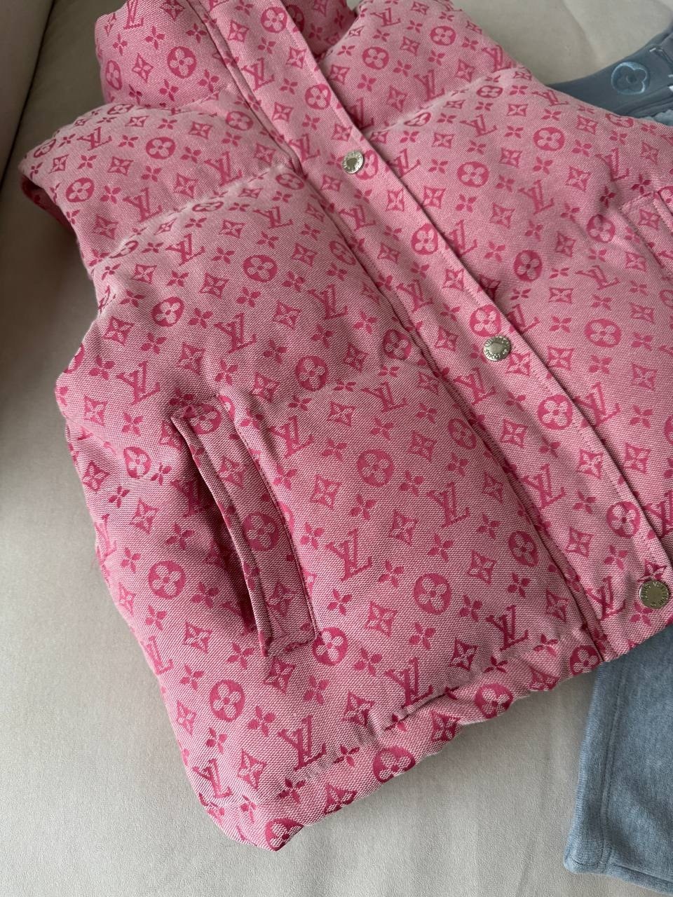 женская жилетка,стильные костюмы,жилетка,жилет женский,розовая жилетка