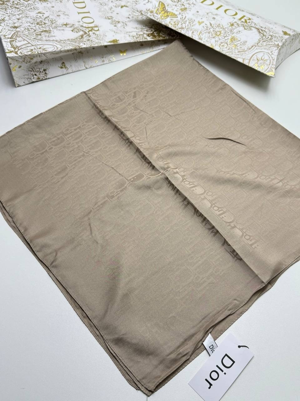 платки диор,шарфы диор женские,платки шарф,палантин женские,платок карманный